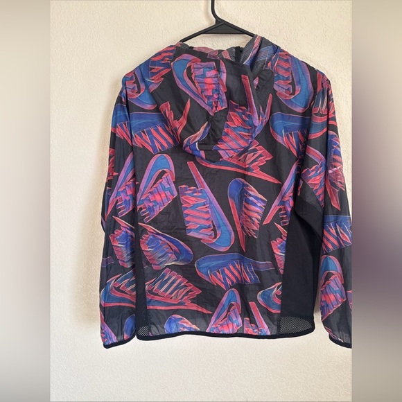 Nike Lightweight Windbreaker Jacket Size L Black Purple Logo Print - Picture 7 of 10